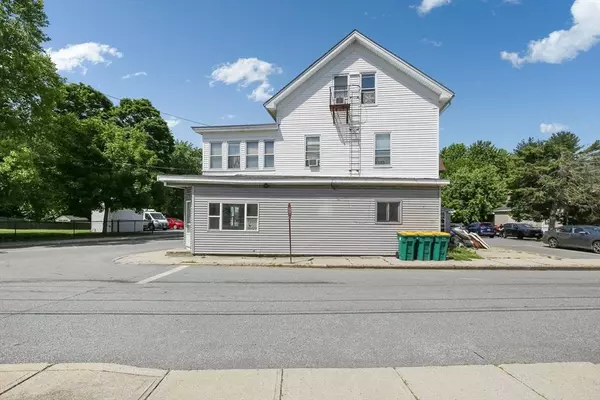 25-27 Saint Paul St, Blackstone, MA 01504