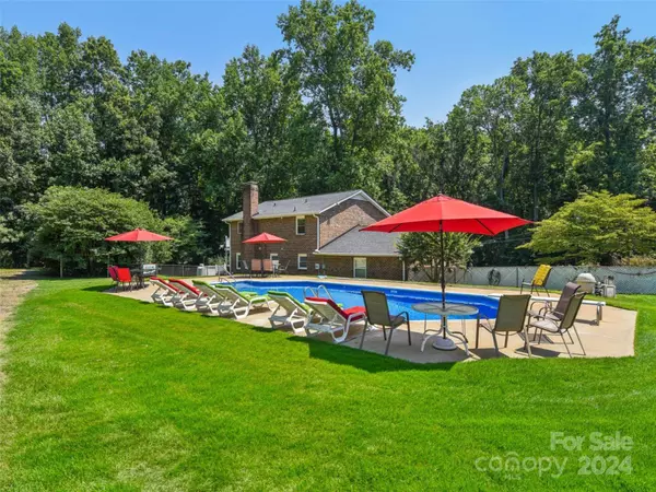 707 Brookfield CIR, Salisbury, NC 28146