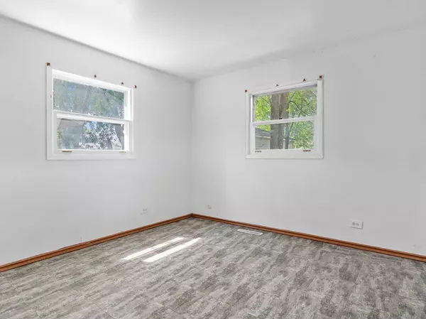 541 Lakelawn BLVD, Aurora, IL 60506