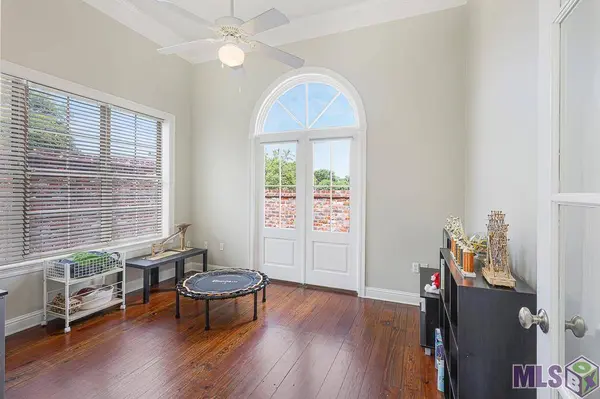 1002 CORNERSTONE DR, Baton Rouge, LA 70810