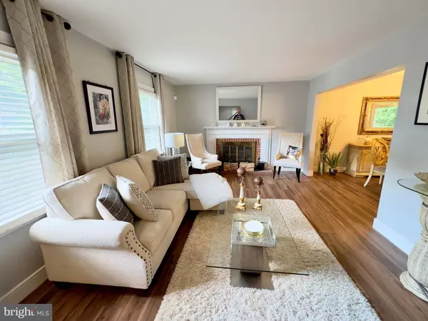 17 TRINITY TURN, Willingboro, NJ 08046