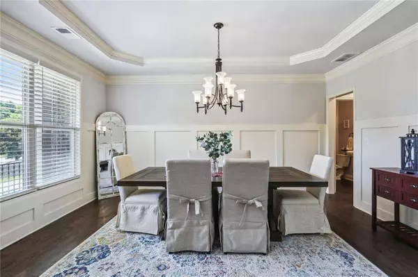 211 Wilde Oak CT, Canton, GA 30115