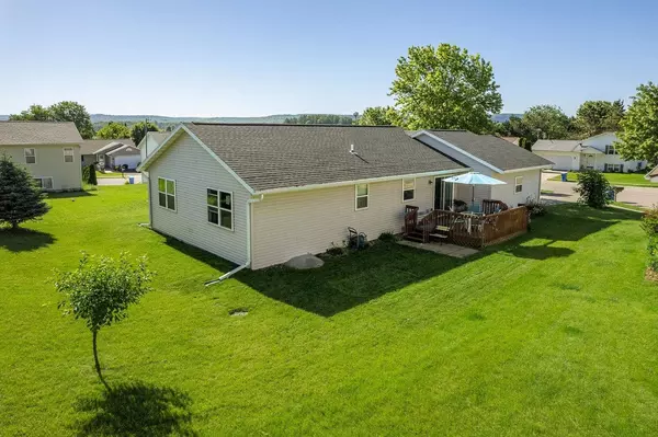 306 Valley Glen Court, Baraboo, WI 53913