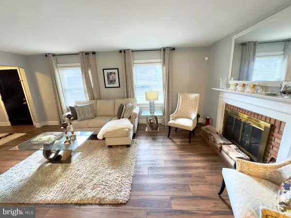 17 TRINITY TURN, Willingboro, NJ 08046