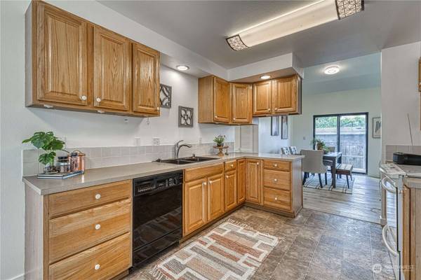 2115 N Ferdinand ST, Tacoma, WA 98406