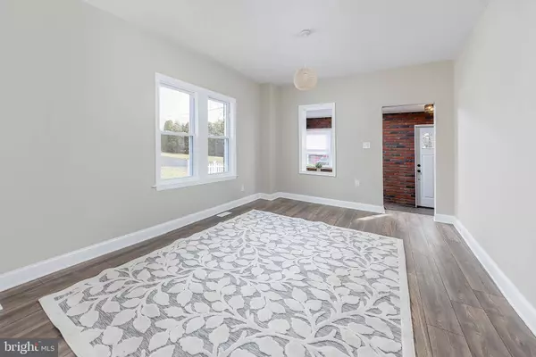 20 W MAPLE AVE, Lindenwold, NJ 08021