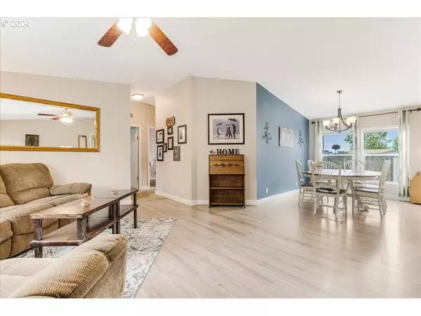 515 MADSEN LOOP, Carlton, OR 97111