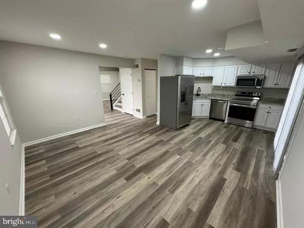 12 ACORN BLVD, Lancaster, PA 17602