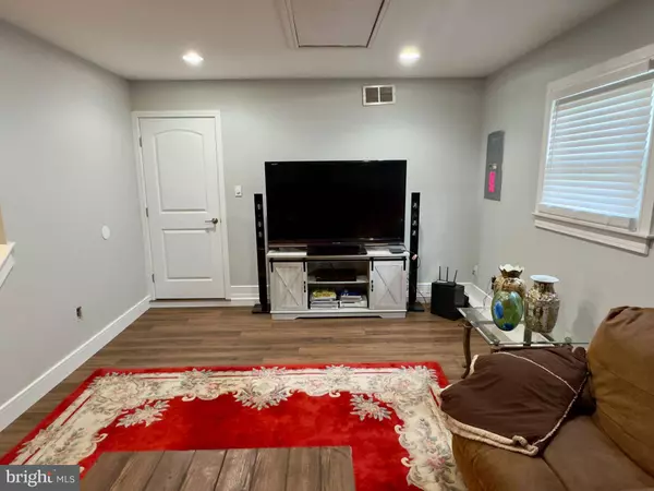 17 TRINITY TURN, Willingboro, NJ 08046