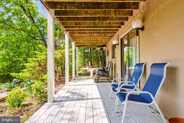 6463 DECKER ROAD, BUSHKILL, PA RD, Bushkill, PA 18324