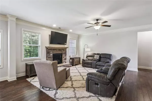 211 Wilde Oak CT, Canton, GA 30115