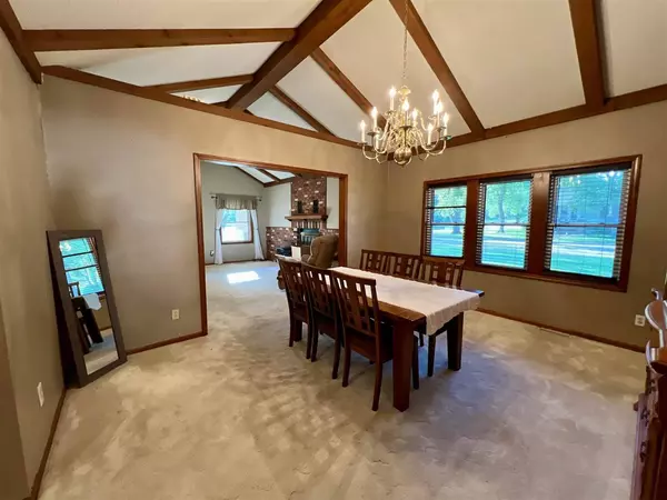 318 N F ST, Herington, KS 67449