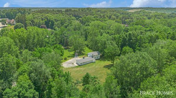 7243 68th SE Street, Caledonia, MI 49316