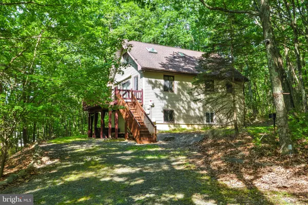 533 WATERCREST AVE, Effort, PA 18330