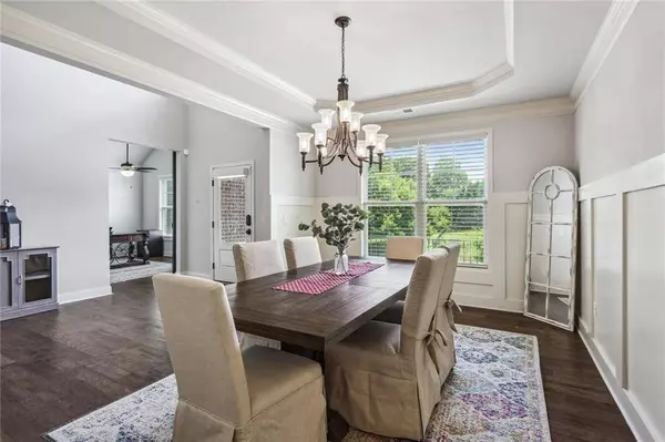 211 Wilde Oak CT, Canton, GA 30115