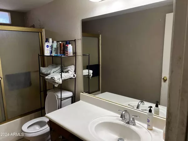 2009 N 45TH Drive, Phoenix, AZ 85035