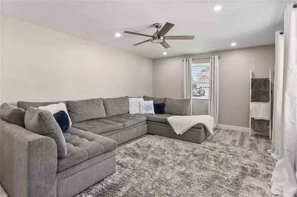 24 W LEVERT DR, Luling, LA 70070