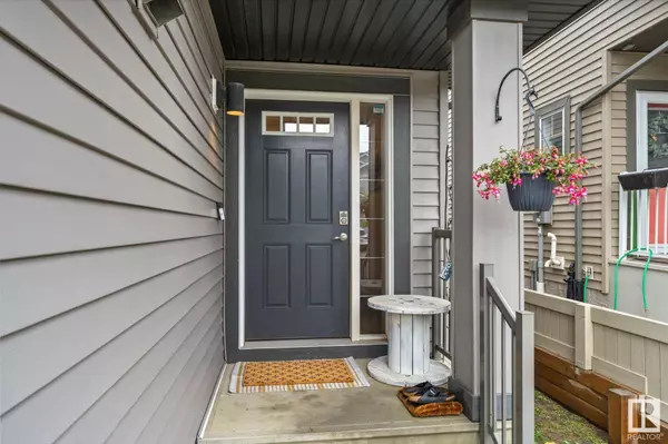 4416 5 ST NW, Edmonton, AB T6T 0Z9