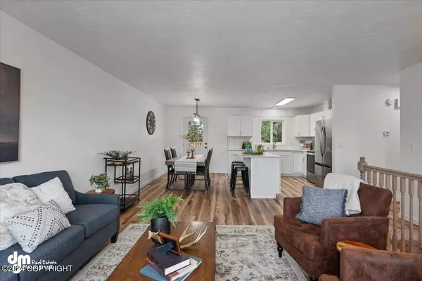 7241 Christopher CIR, Anchorage, AK 99507