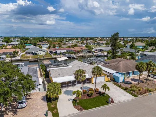 6359 COCOA LN, Apollo Beach, FL 33572