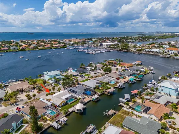 6359 COCOA LN, Apollo Beach, FL 33572