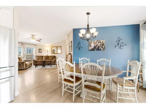 515 MADSEN LOOP, Carlton, OR 97111