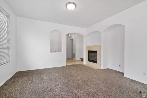 486 KENT DR, North Salt Lake, UT 84054