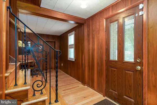 7 FARM AVE, Wilmington, DE 19810