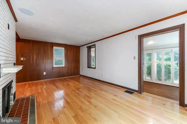 7 FARM AVE, Wilmington, DE 19810