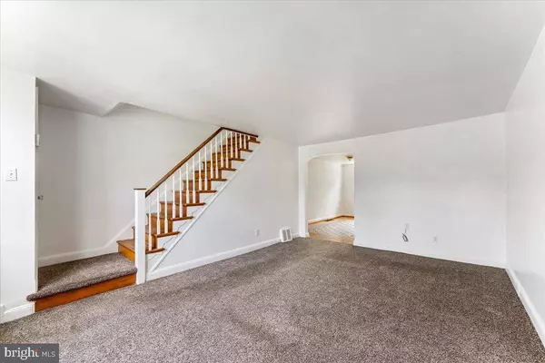 142 W 21ST ST, Chester, PA 19013