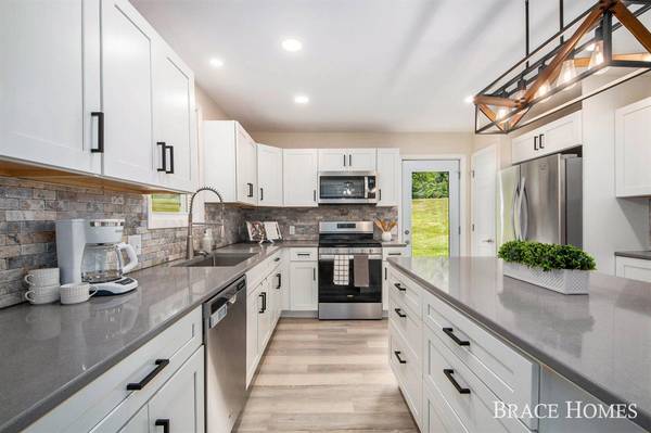 7243 68th SE Street, Caledonia, MI 49316