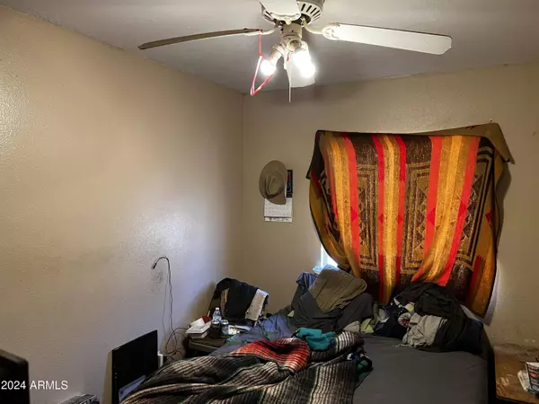 2009 N 45TH Drive, Phoenix, AZ 85035