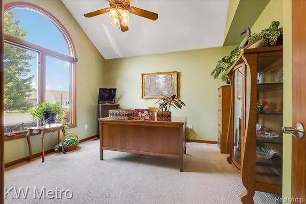 18962 PROVENCIAL Drive, Macomb, MI 48044