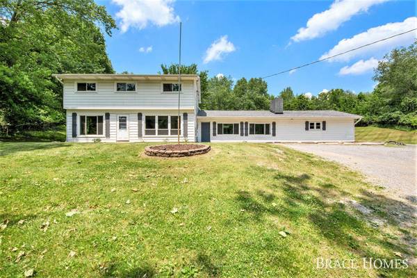 7243 68th SE Street, Caledonia, MI 49316