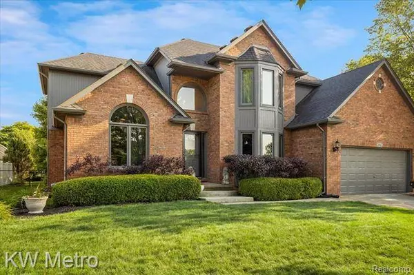 18962 PROVENCIAL Drive, Macomb, MI 48044