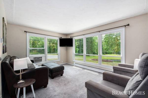 7243 68th SE Street, Caledonia, MI 49316