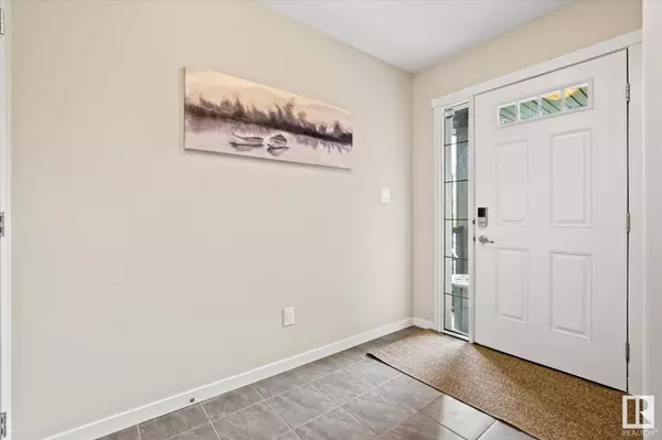 4416 5 ST NW, Edmonton, AB T6T 0Z9