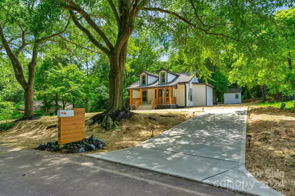 153 Hilltop DR, Mooresboro, NC 28114