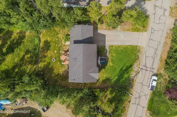 7100 W Gladstone LN, Wasilla, AK 99654