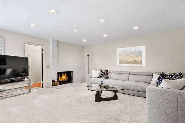 65 Canyon Ridge, Irvine, CA 92603