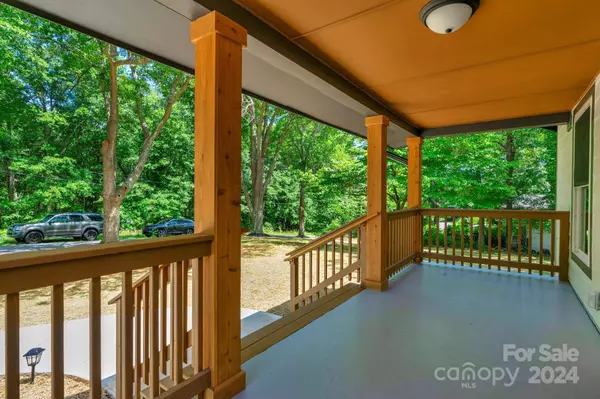 153 Hilltop DR, Mooresboro, NC 28114