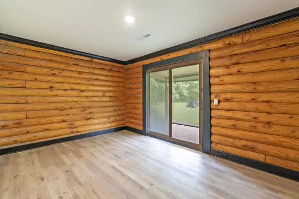 725 Goodson Cir, Rock Spring, GA 30739