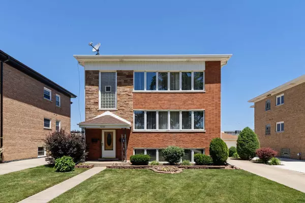 7232 W Crain Street, Niles, IL 60714