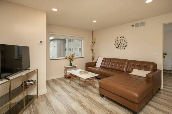 211 1st ST NE #302, Rochester, MN 55906