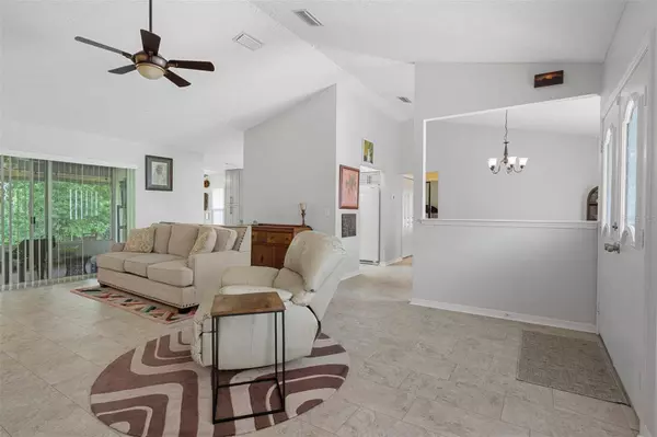 2555 RIM DR, Spring Hill, FL 34609