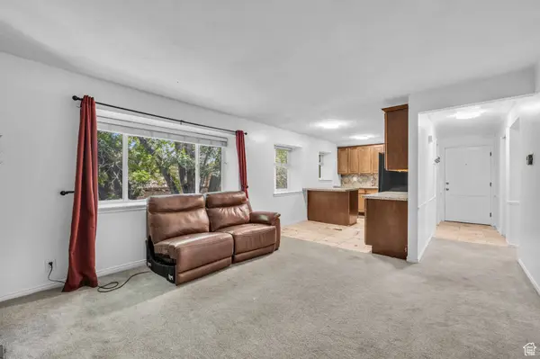 2220 E MURRAY HOLLADAY RD #318, Holladay, UT 84117