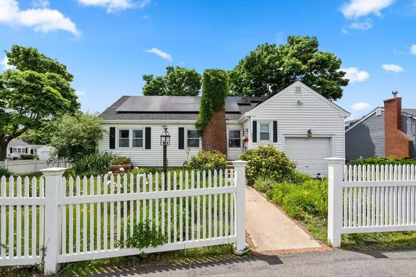 61 Princess Eve Dr, Quincy, MA 02169