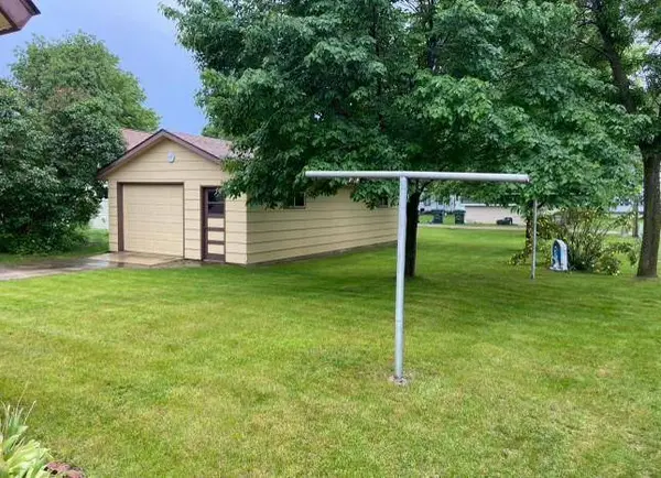 118 1st ST SW, Melrose, MN 56352