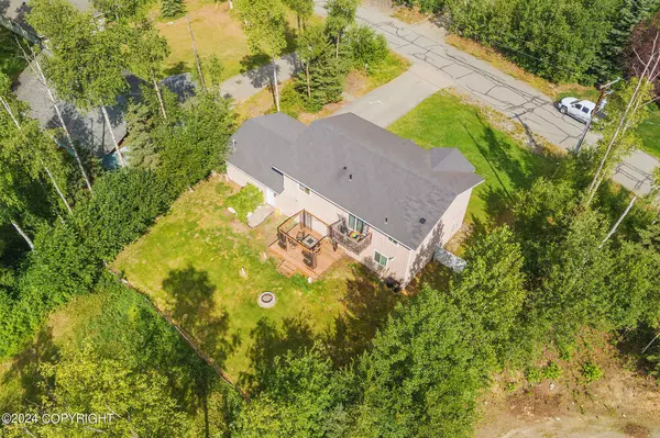 7100 W Gladstone LN, Wasilla, AK 99654