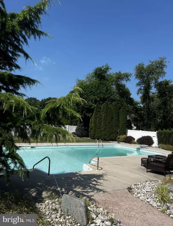 325 JOHNSON RD, Sicklerville, NJ 08081